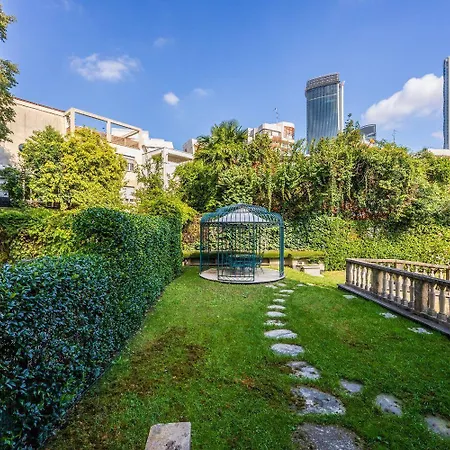 Villa Luxury In A Private Area Of Life Mailand