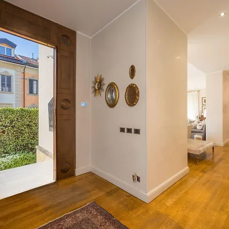 Luxury In A Private Area Of Life Villa Mailand
