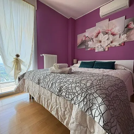 Skyline15-elegant Panoramic Apartment-metro M1- Only 20 Minutes From Cathedral * ميلان