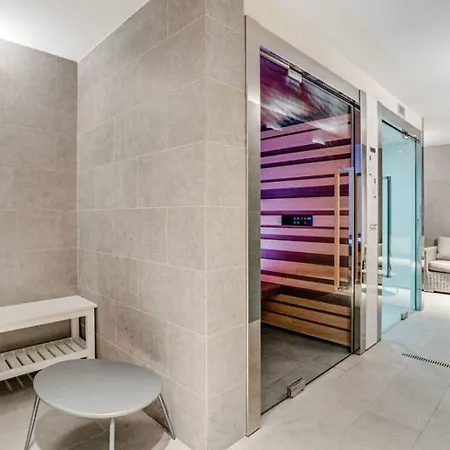 Townhouse In The Heart Of The * Milan
