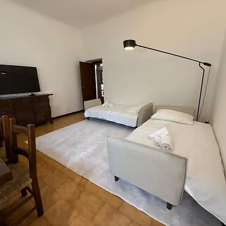 70s Vibes Flat Close To Bocconi *