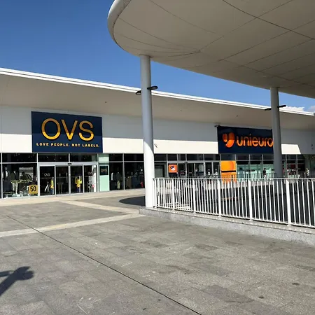 Skyline15-elegant Panoramic Apartment-metro M1- Only 20 Minutes From Cathedral Mailand