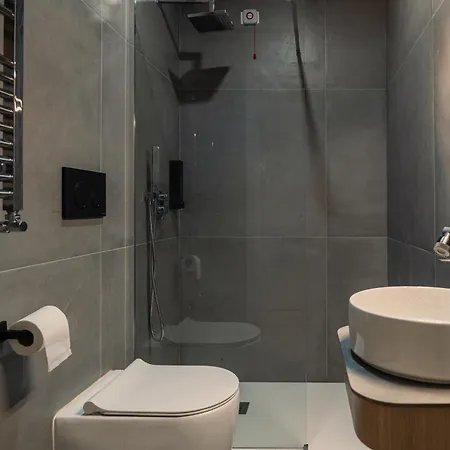 Petrella Hostel Milano