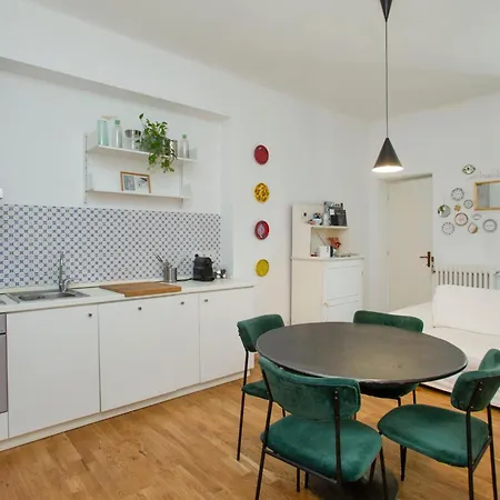 - Bright And Quiet In Isola - Garibaldi *