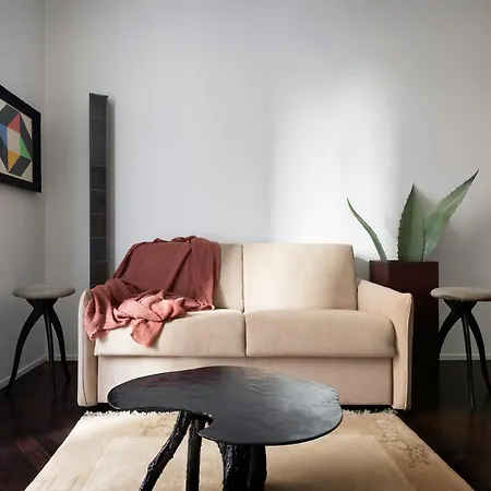 Chavez 4 Design Con Balcone In Nolo - Vesta