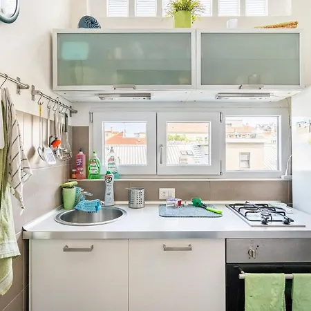 Lovely Flat Close To Center In Porta Romana Milán