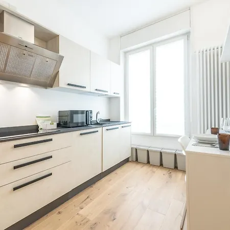 דירה Navigli 2-bedroom And Sofa Bed