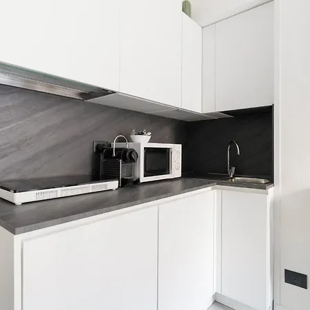 Guesthost - Bright Mm2 Sant'agostino Daire *