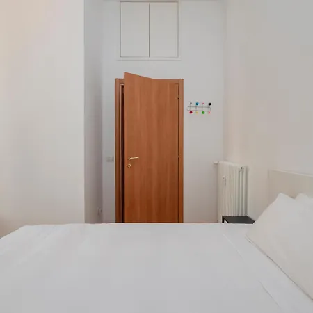 Xenia - 3 In Via Ugo Bassi 23 * ミラノ