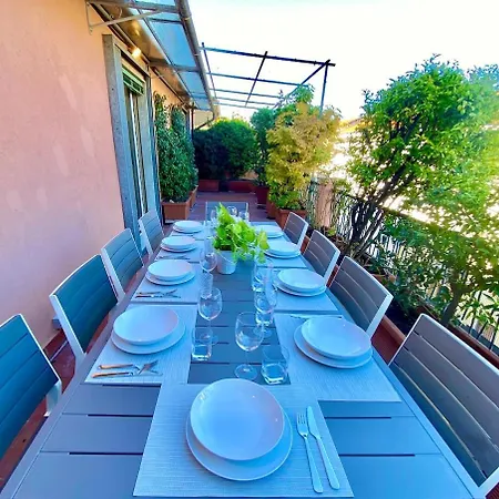 Penthouse With Panoramic Terrace-8 Minutes From The Duomo