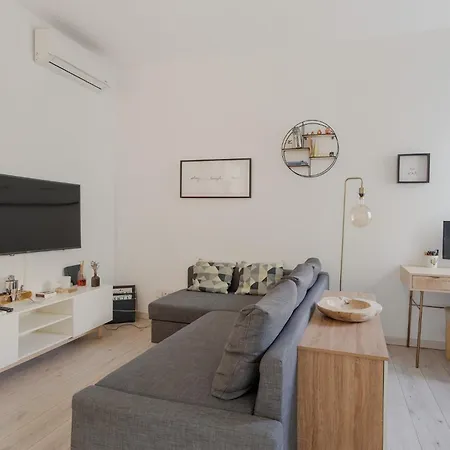 Guesthost - Modern Lancetti