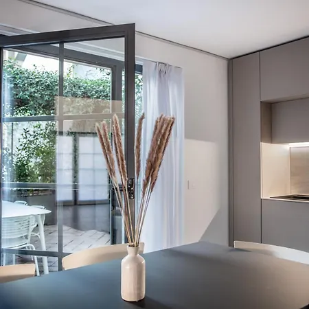 アパート Luxury House In Pietrasanta 140 Mq ミラノ