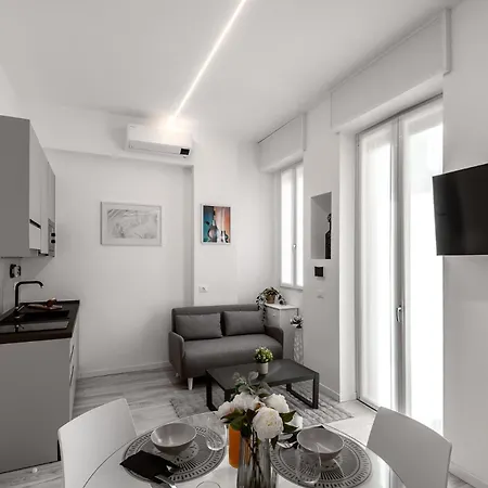 アパート Stayeasy Crivelli - Stylish Studio, Duomo Walking