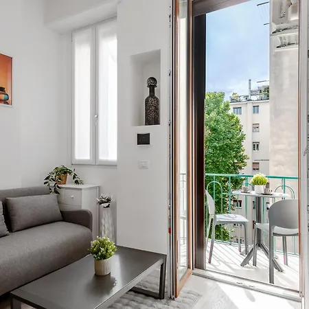 Stayeasy Crivelli - Stylish Studio, Duomo Walking Apartment Mailand