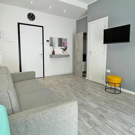 Monolocale Veniero Fiera * Milan