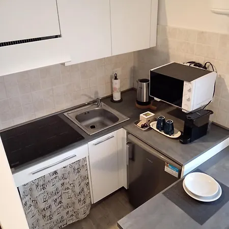 Domus Cassinis Metro And Trains At Your Doorstep Apartment *