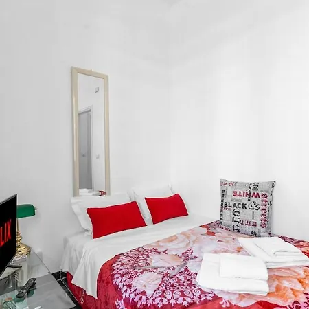 Mirari With Parking, Near The Metro Milano