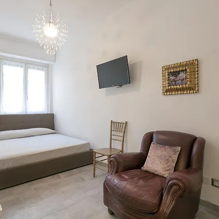 Joivy Cosy Studios, Easy Access To The Centre Of *