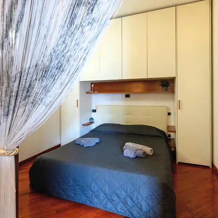 Buenos Aires-duomo Balcony * Милан