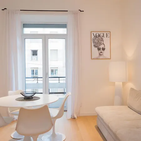 Апартаменты Xenia - 2rooms In Via Petrella 4 D Милан