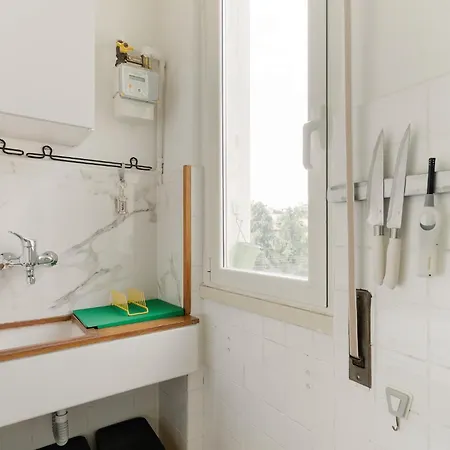 Apartment Guesthost - Dergano M3 Bright *