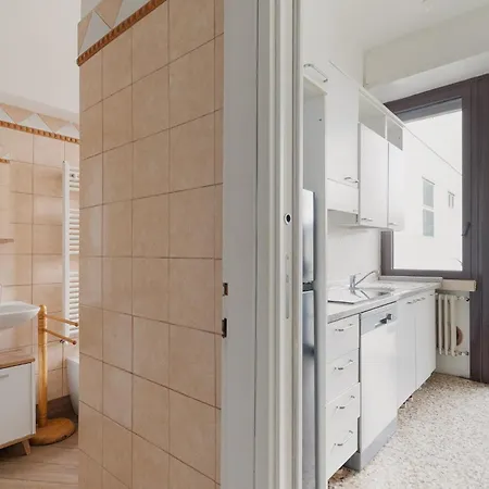 Guesthost - Farini For 6 People Milan