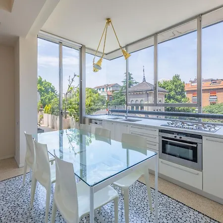 Apartmán Milan Central Penthouse With Terraces, Jacuzzi & Garage