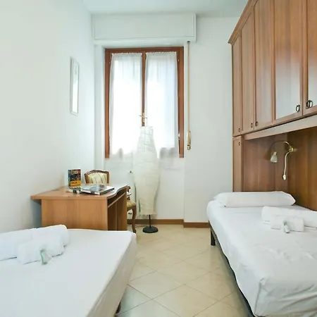 Cozy 5 Posti Letto - 15 Minuti Dal Duomo - Metro M1 A 4 Minuti - Ac - Wifi - Netflix Milano