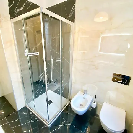 Penthouse With Panoramic Terrace-8 Minutes From The Duomo