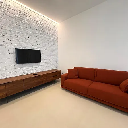 شقة Guesthost - Cinque Giornate Bright