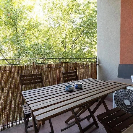 Guesthost - Modern Lancetti Apartmán *