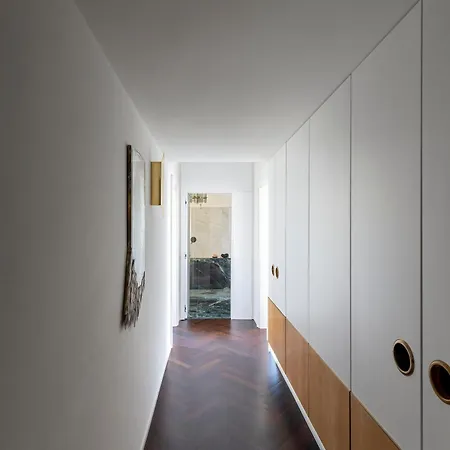 Nolo Eleganza Con Balcone E Design * Mailand