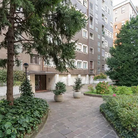 Guesthost - M1 Pagano Comfortable Apartmán