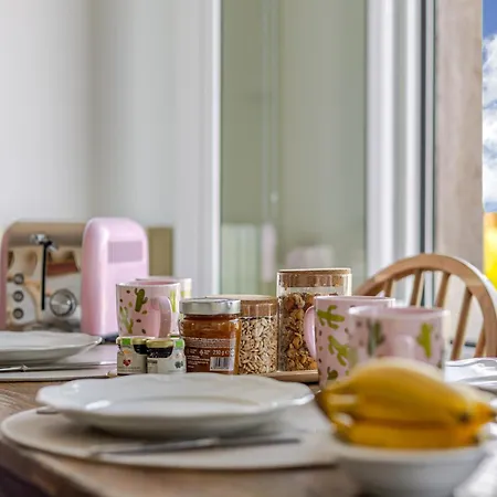 One Bedroom In The Heart Of *