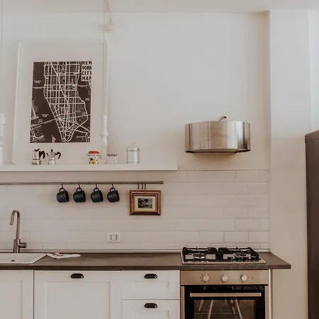 Guesthost - Mecenate Bright