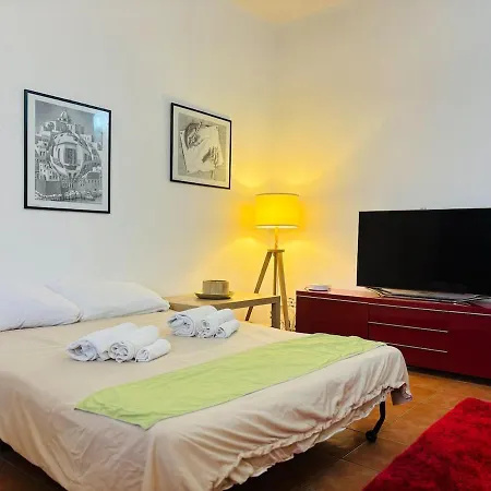 Duomo 15 Min - Navigli 10 Min - Luminoso, Wifi E Ac Apartamento Milão