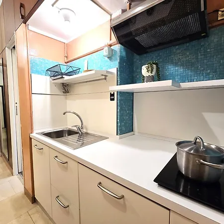 Appartamento Yr Loreto - Walk To Metro & Shops