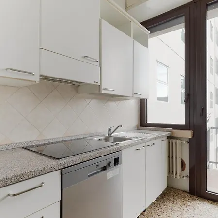 Guesthost - Farini For 6 People Milan