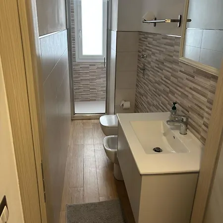 Stupendo Monolocale In Piazza Insubria-i24