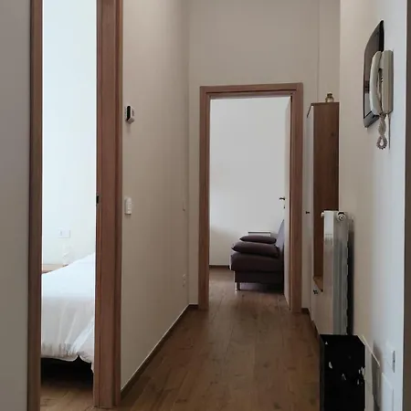 Centrale Apartment Milano شقة ميلان