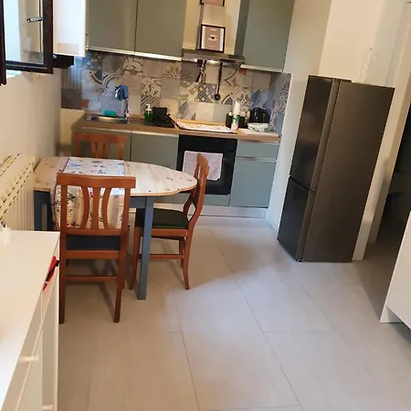 Gorla House Accogliente Vicino Metro 1