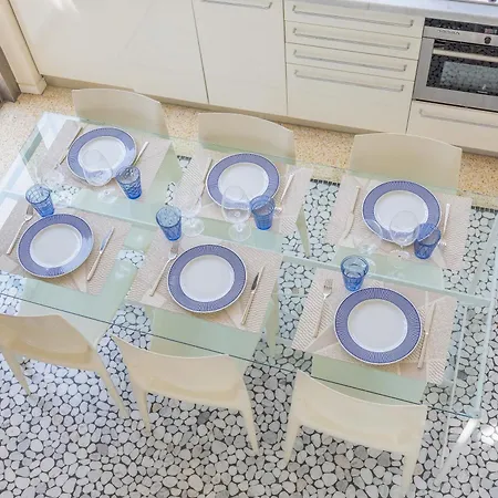 Milan Central Penthouse With Terraces, Jacuzzi & Garage *