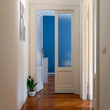 Della Corte House - Elegant Station