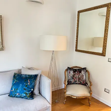 Luxury Porta Venezia Center 公寓