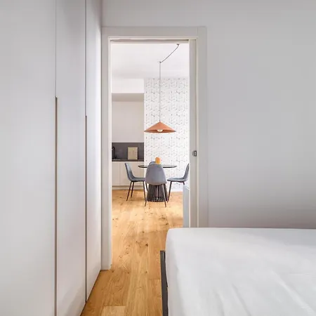 Joivy Modern 1-bedroom Flat In