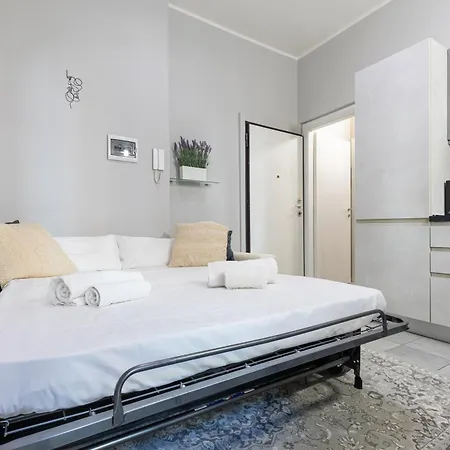 Stunning In Bovisa Διαμέρισμα *