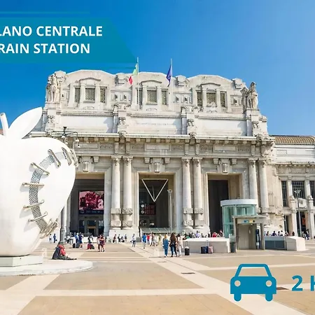 Carlo Farini 72 Superior - Private Parking - Centro Apartmán