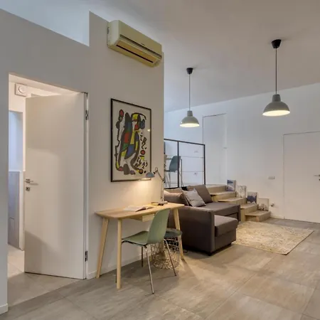 I-host - Maffei 20 * 밀라노