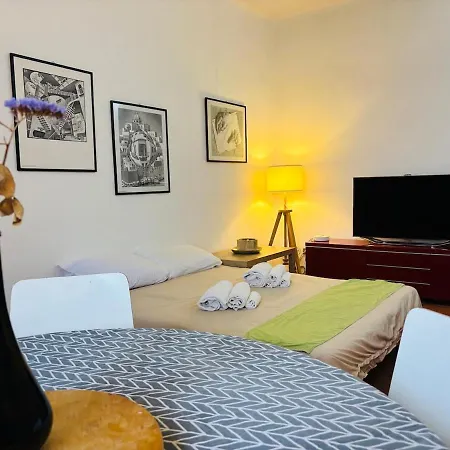 Duomo 15 Min - Navigli 10 Min - Luminoso, Wifi E Ac Milano