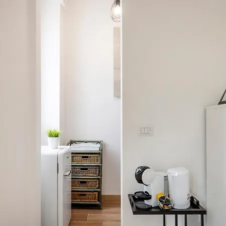 Trevi 4 - The White - B *